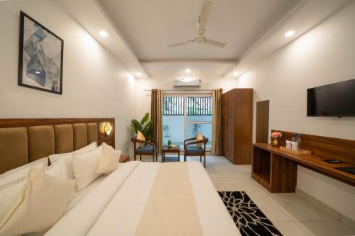 perfectstayz premium mystic falls near secret waterfall