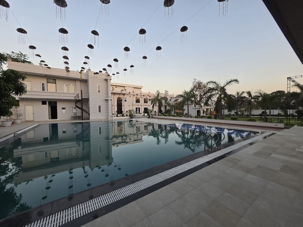 hotel divine banaras