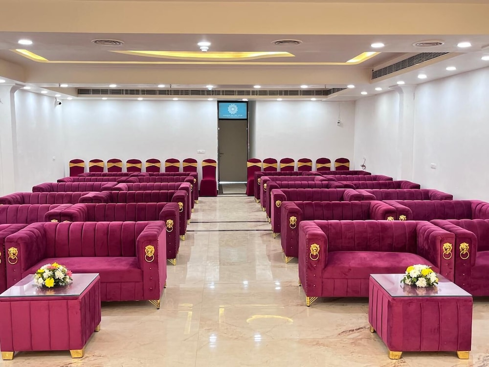 hotel divine banaras