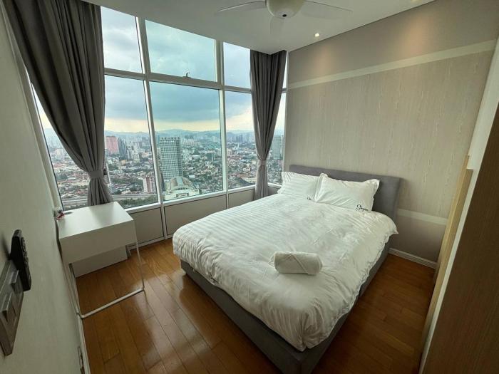 sky suites klcc by easy nap