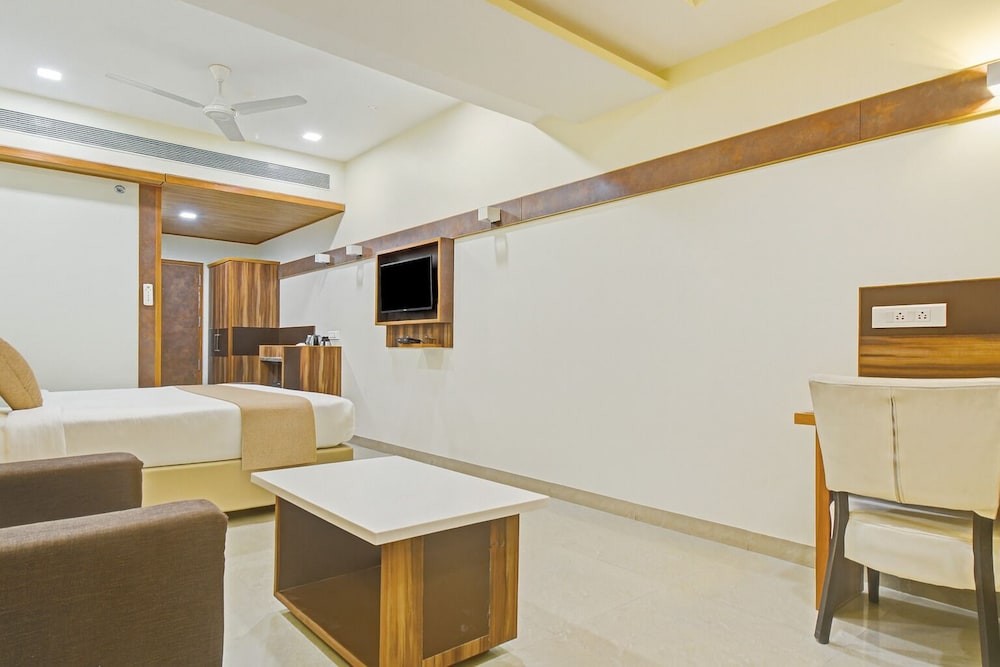 hotel mandovin a premium hotel in udaipur