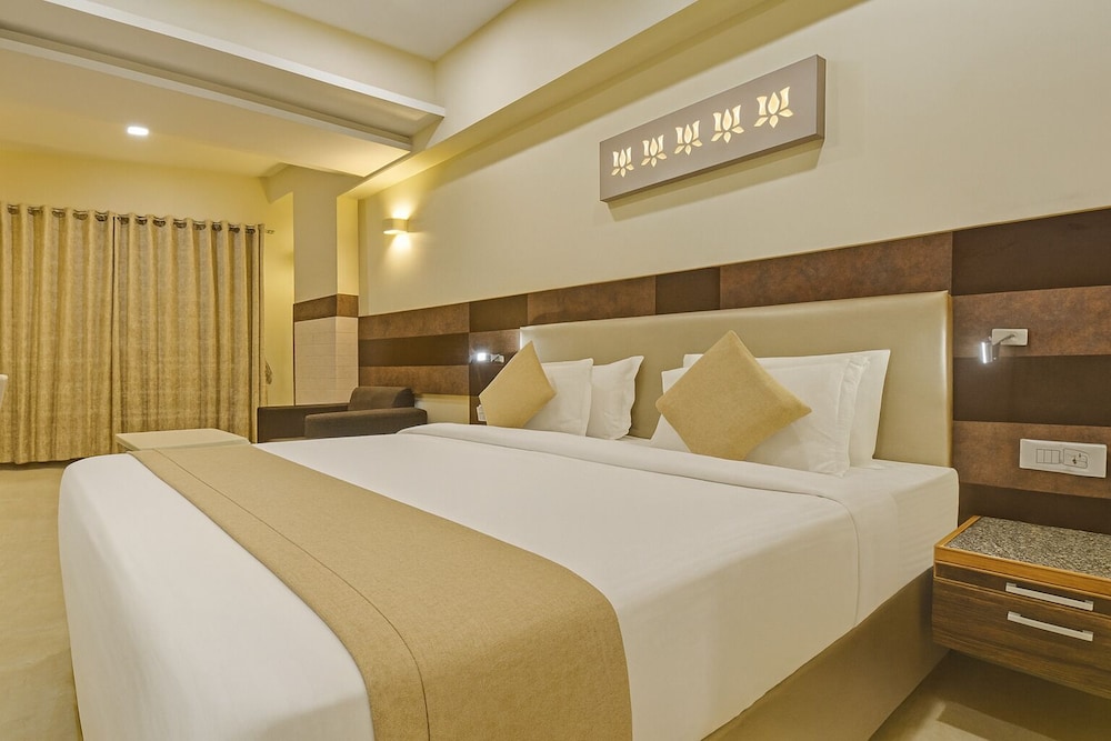 hotel mandovin a premium hotel in udaipur