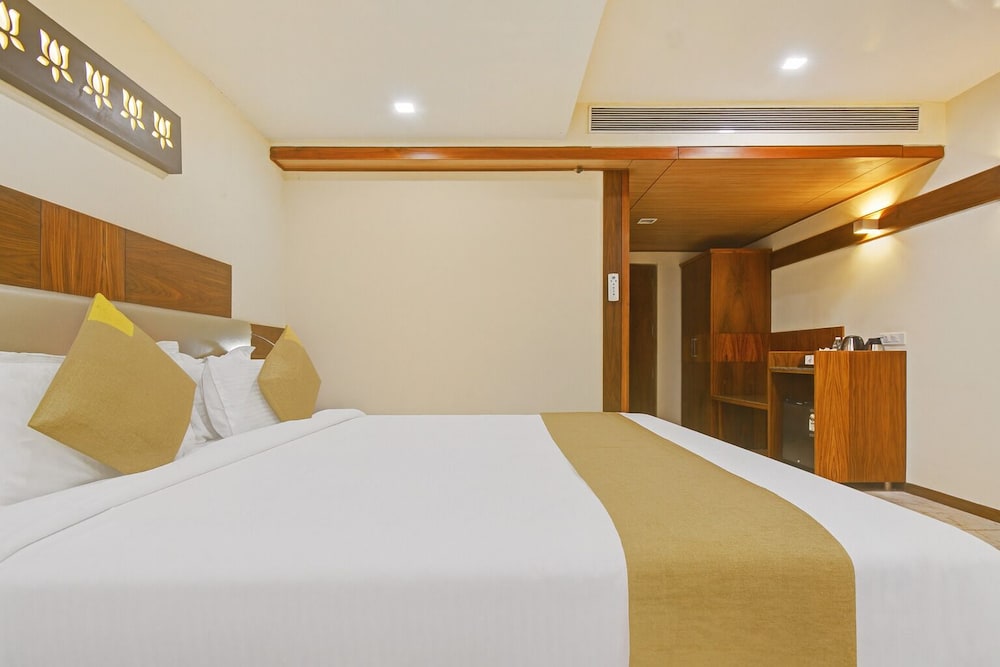 hotel mandovin a premium hotel in udaipur