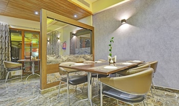 hotel mandovin a premium hotel in udaipur