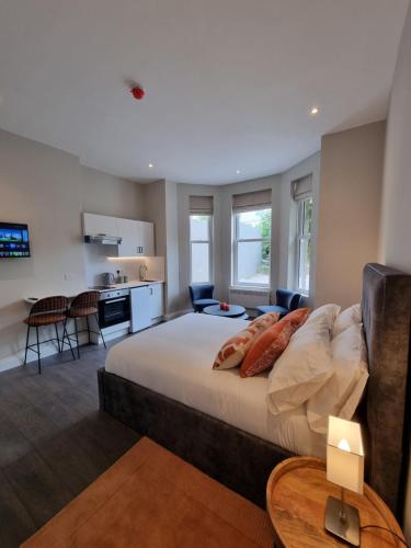 the ivy apartments