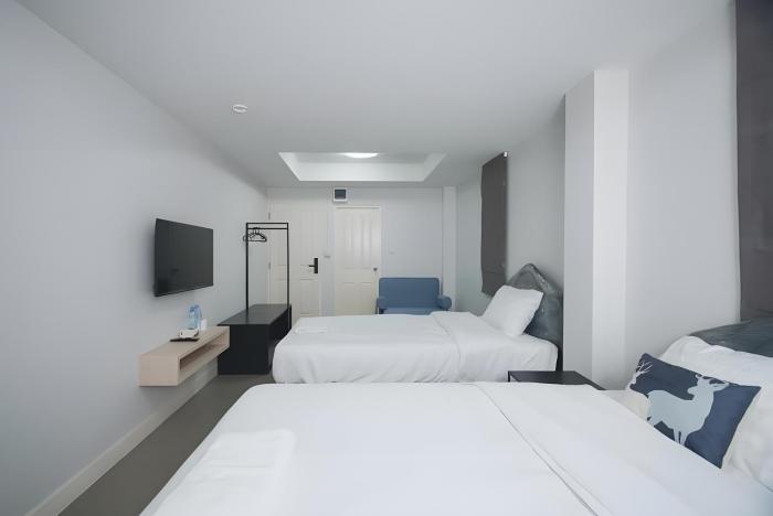 mitr inn mrt samyot station the grand