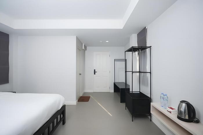 mitr inn mrt samyot station the grand