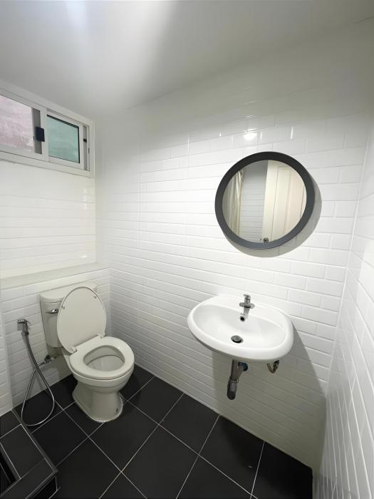 mitr inn mrt samyot station the grand