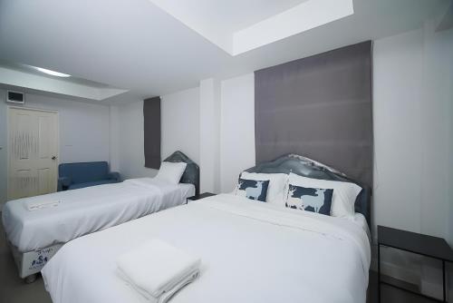 mitr inn mrt samyot station the grand