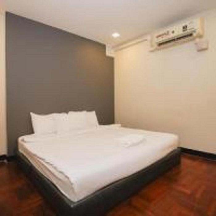 go inn silom road bts saint louis