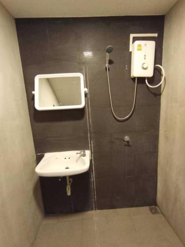 go inn silom road bts saint louis