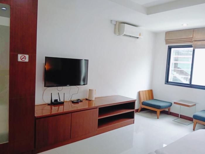 yon inn sukhumvit 4 bts nana