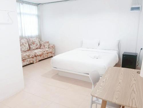 mitr inn sukhumvit 2 bts nana