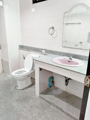 mitr inn sukhumvit 2 bts nana