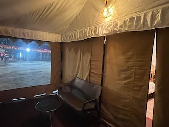 Camp Om Riverside Retreat,,3 star