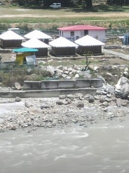 camp om riverside retreat