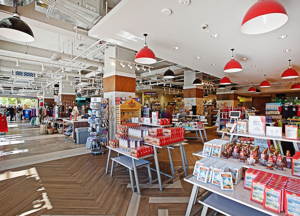 skyline hotel and waterpark