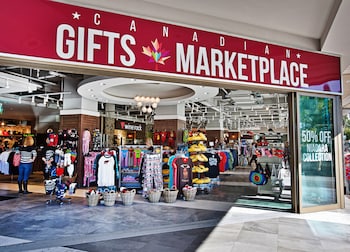 skyline hotel and waterpark