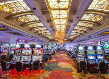 skyline hotel and waterpark