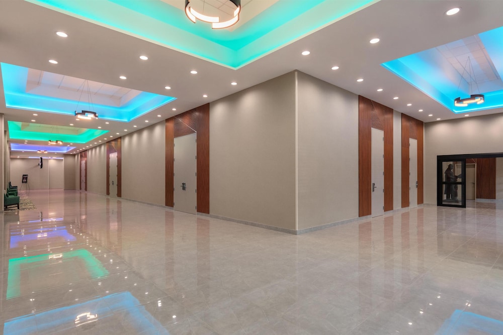 hilton garden inn wichita airport
