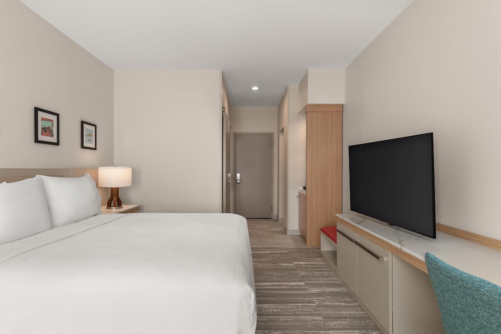 hilton garden inn wichita airport