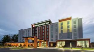 hilton garden inn wichita airport