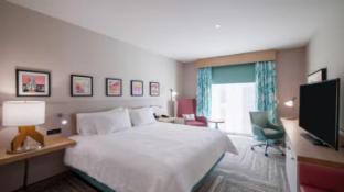 hilton garden inn wichita airport