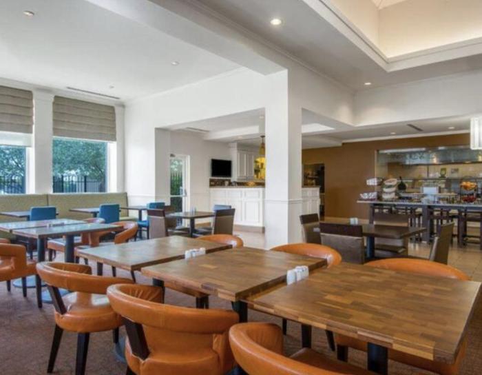 hilton garden inn wichita airport