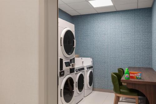 hilton garden inn wichita airport