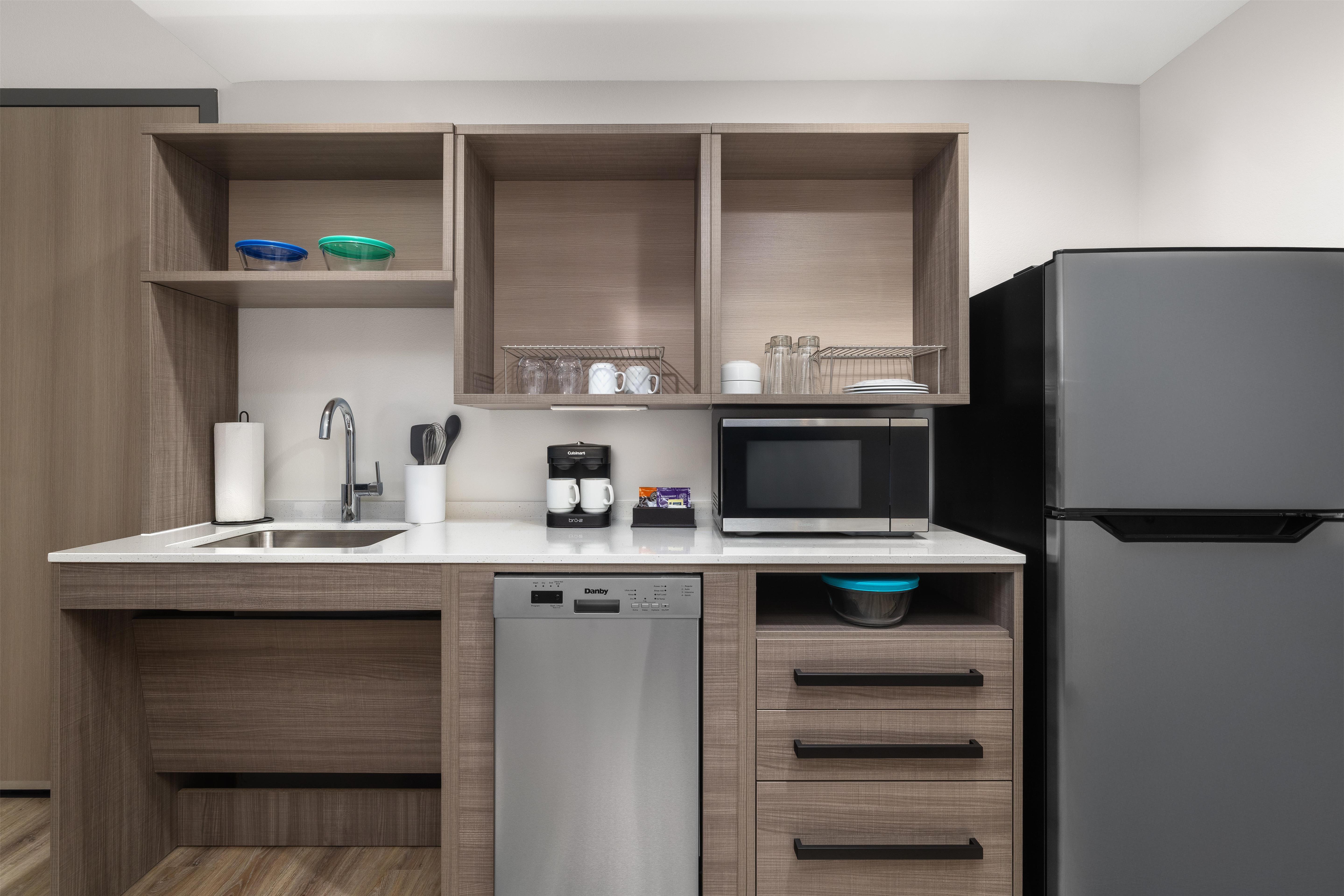 home2 suites by hilton muncie