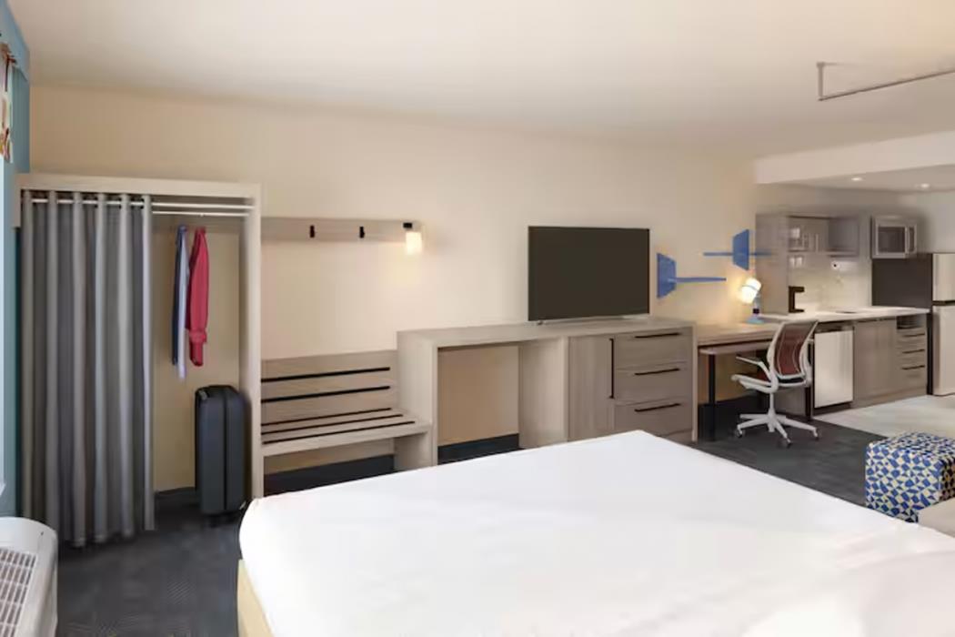 home2 suites by hilton muncie