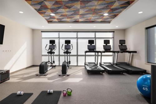 home2 suites by hilton muncie