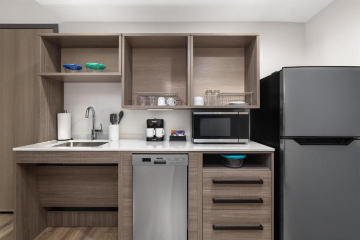 home2 suites by hilton muncie