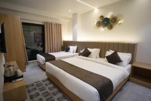 ira retreat varanasi