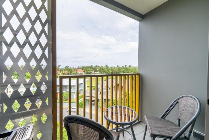 the ozone residences bangtao