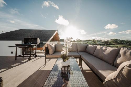 the ozone residences bangtao