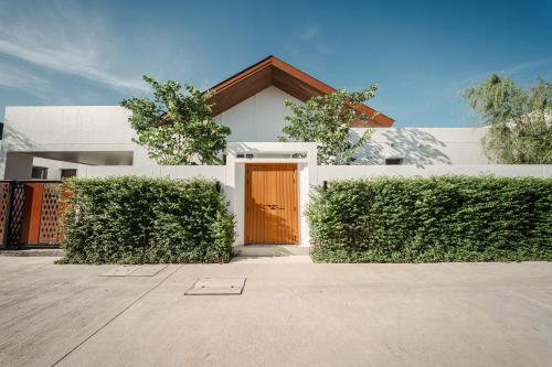 the ozone residences bangtao