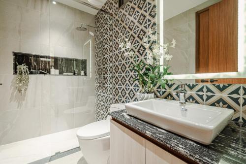 the ozone residences bangtao