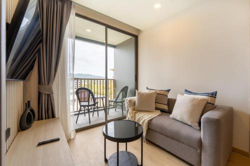the ozone residences bangtao
