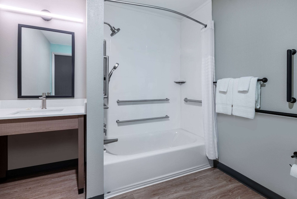echo suites extended stay by wyndham phoenix peoria glendale