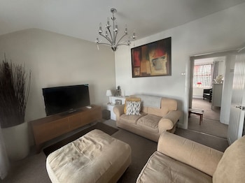 Penmaenmawr Coastal Retreat,,3 star