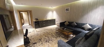 hyatt town 2