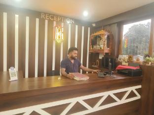 hotel radhma residency