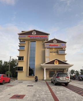 hotel radhma residency