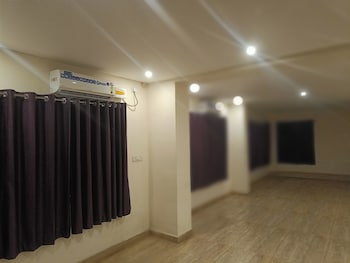 hotel radhma residency