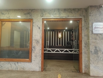 hotel radhma residency