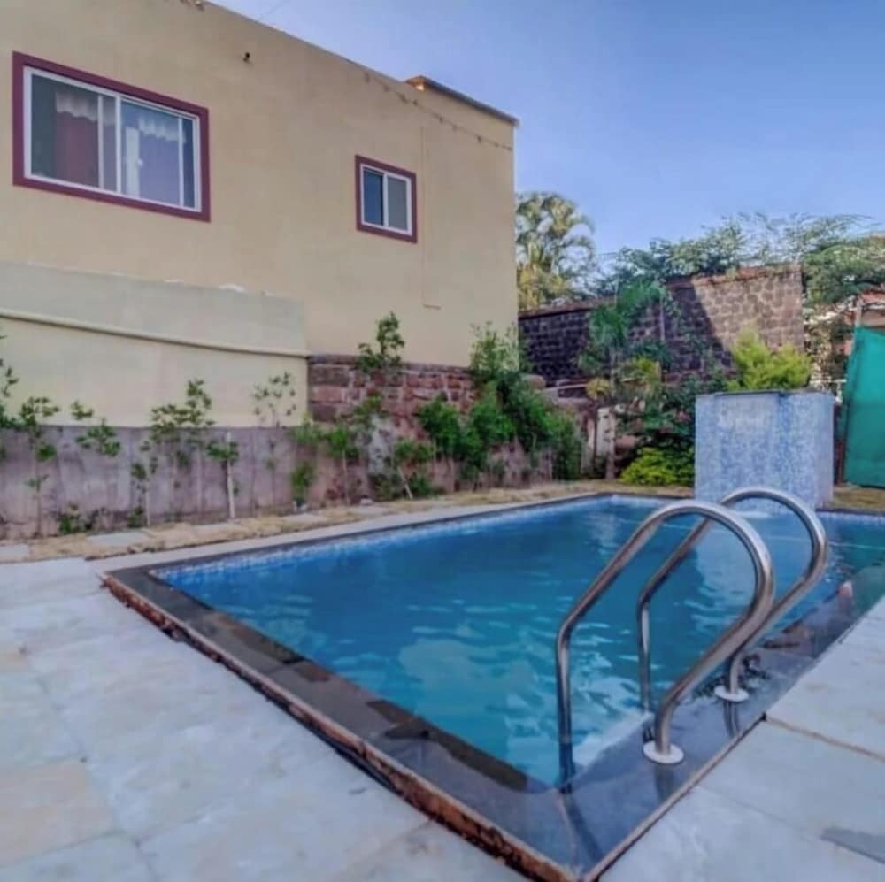 the gren villa valley view