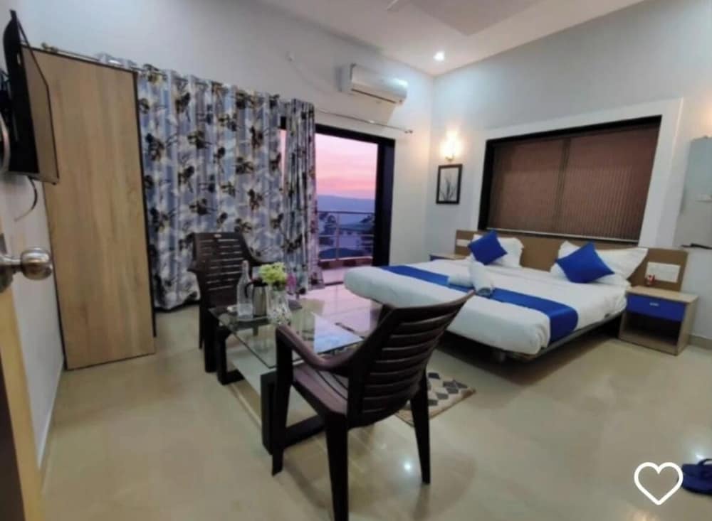 the gren villa valley view