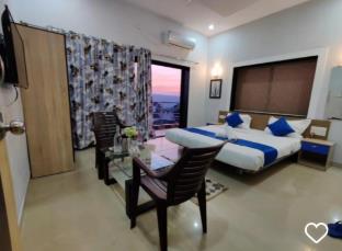 the gren villa valley view