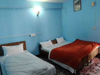 hotel acharya sadan
